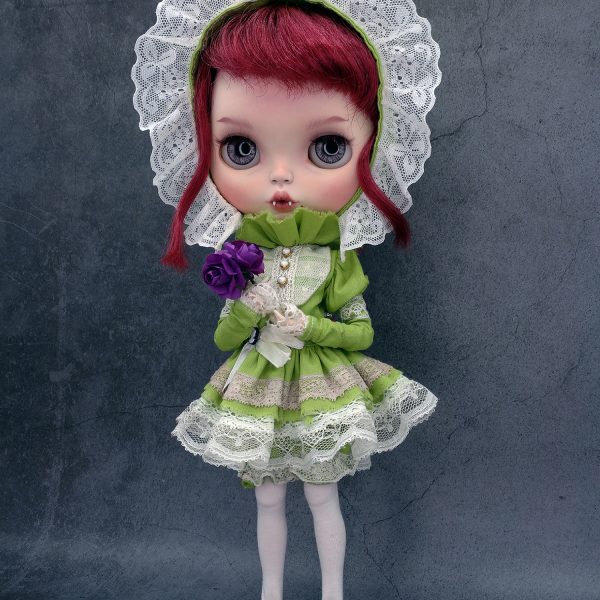 Natasha, muñeca Blythe custom vampiro (base original Takara Natasha Moore), de estilo vintage.