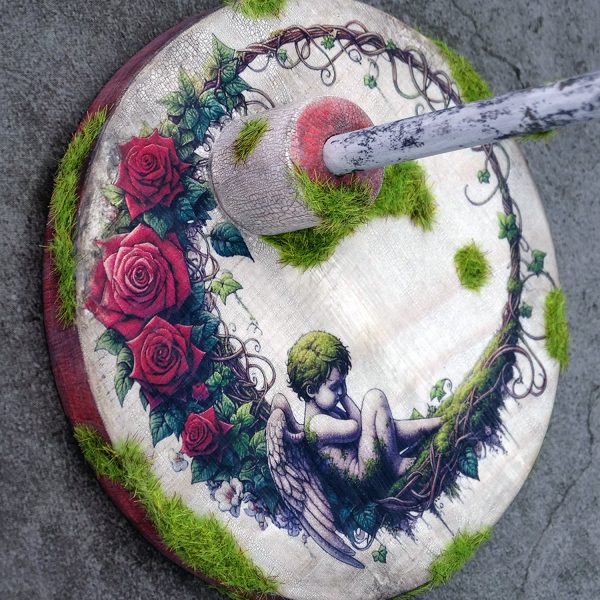Wooden stand for Blythe dolls (and similar dolls, 1/6 scale), with an angel statue and rose vine motif. With aged effect, and grass.