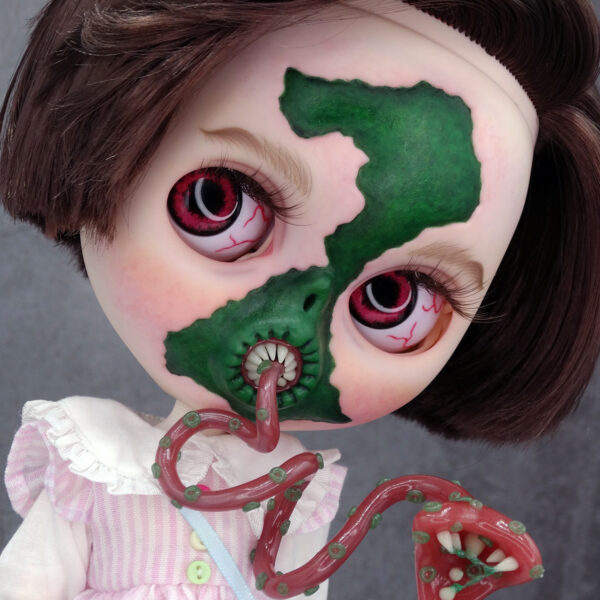 Arlene, muñeca Blythe custom terror monstruo extraterrestre, con lengua extraíble
