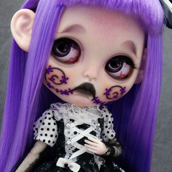 Shelby, muñeca Blythe custom terror gótica