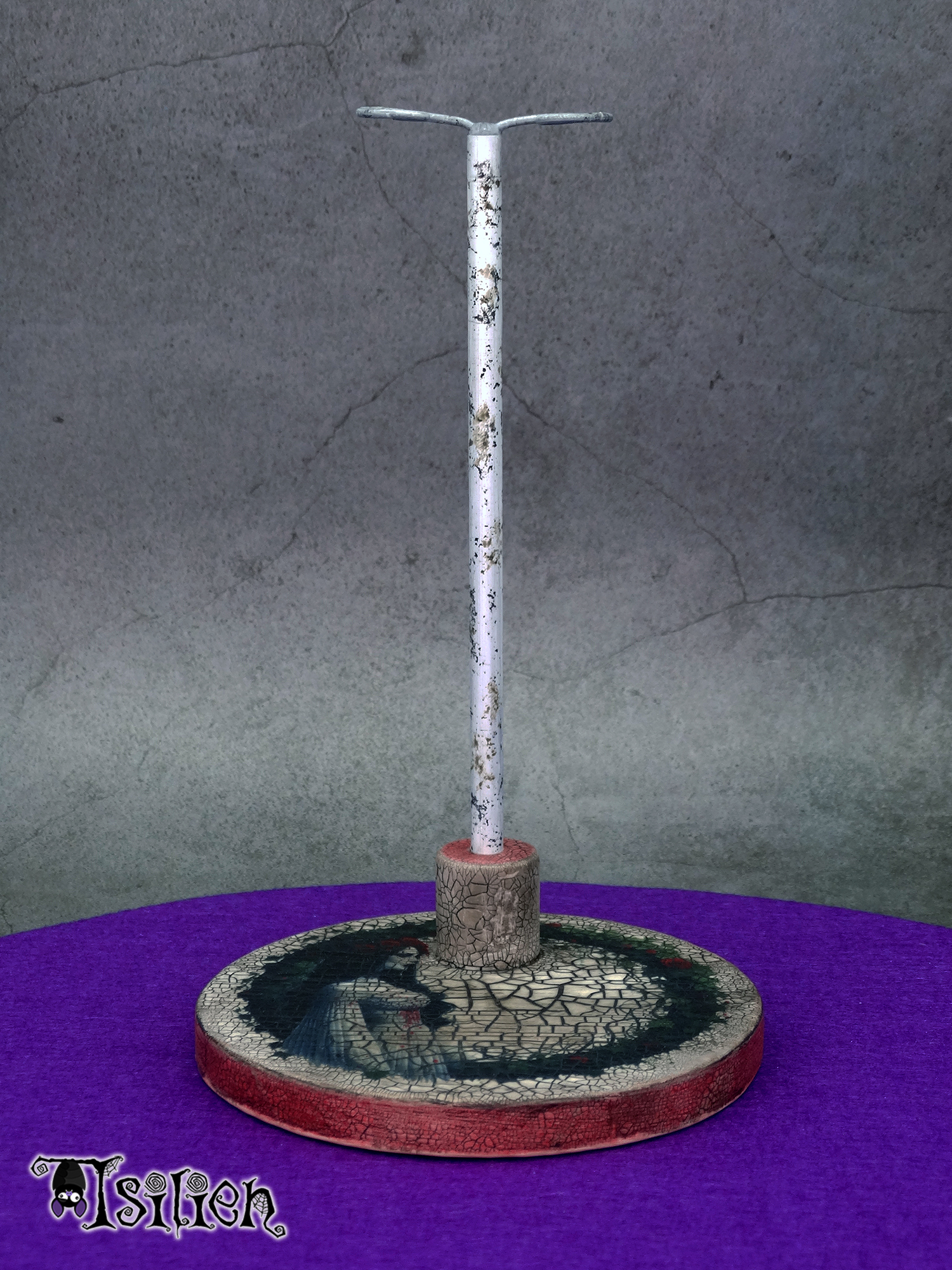 Wooden stand for Blythe dolls (and similar 1/6 scale dolls) featuring a vampire lady illustration. Aged effect.